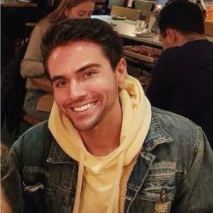 Meet your Posher, Adam